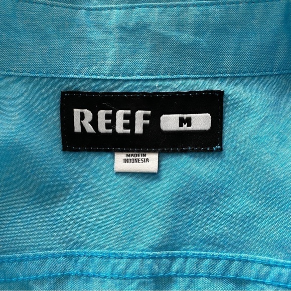 NWT REEF Sky Blue Short Sleeve Collared Shirt Men M Medium - Picture 6 of 8